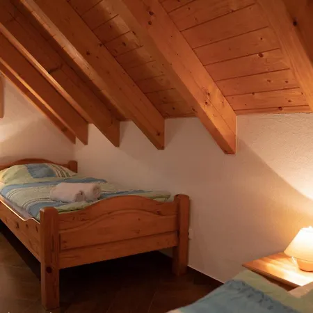 Βίλα Schwedenhaus Rhoen Mit Sauna Und Schwimmteich Hilders